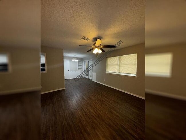 Building Photo - 4709 Meench Dr