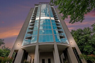 Building Photo - 3300 Windy Ridge Pkwy SE