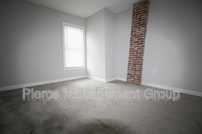 Building Photo - 59 S Spring St