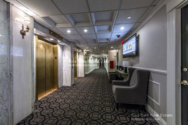 Building Photo - 62 Boylston St