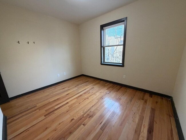 Photo - 1911 N Gratz St Apartment