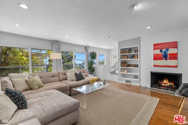 Building Photo - 8809 Appian Way