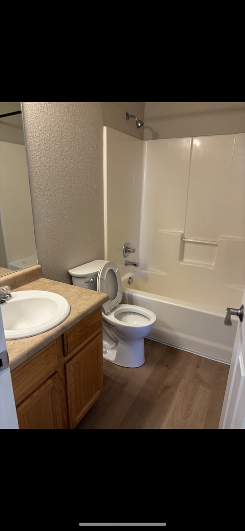 Building Photo - Country West Condos