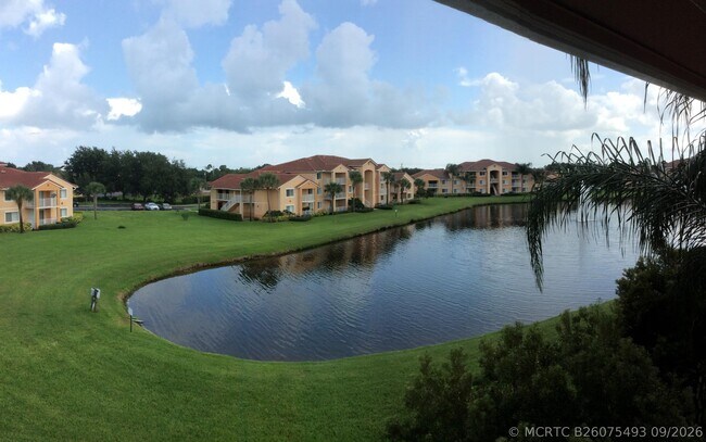 Foto del edificio - 241 SW Palm Dr