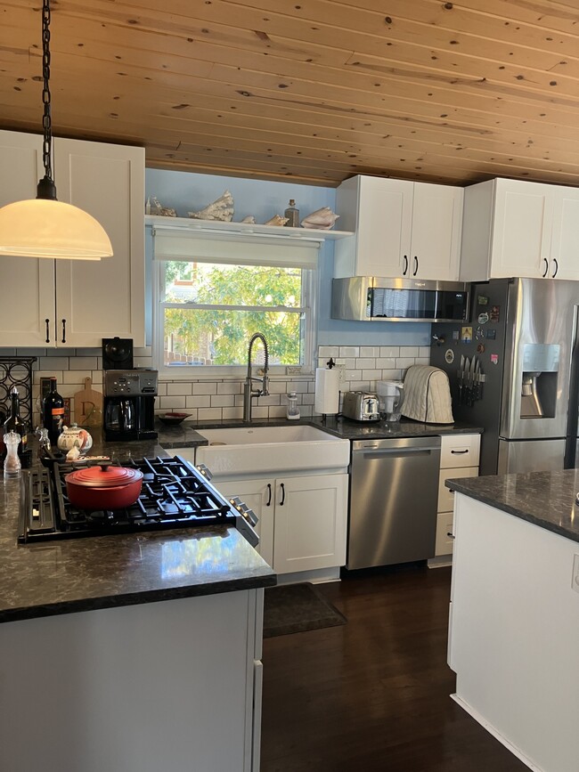 Foto del edificio - 3315 Clubheights Dr