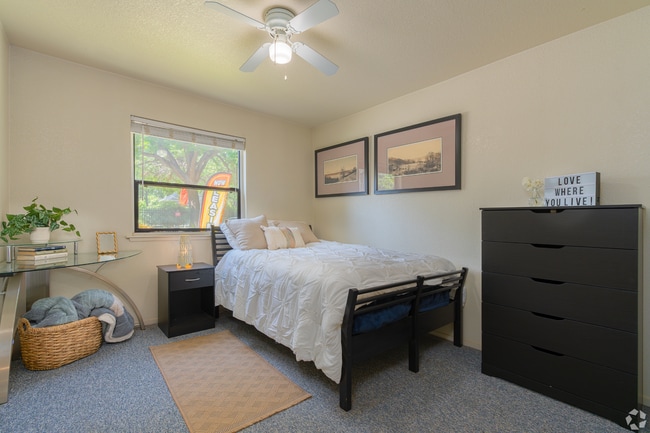 Foto del interior - Pomona West Student Apartments