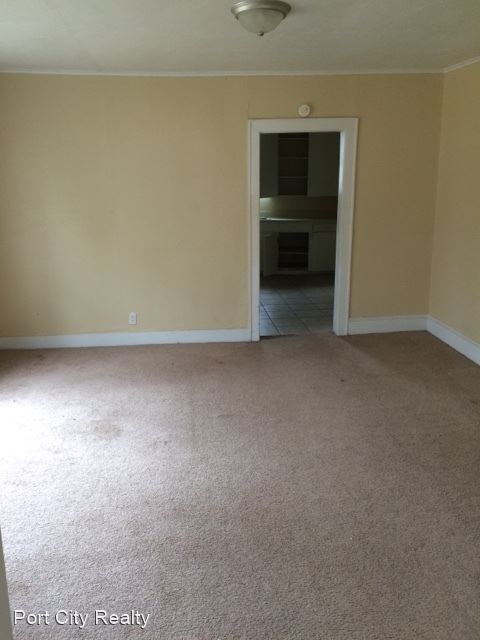 Building Photo - 3 br, 1 bath House - 354 E. 73rd St