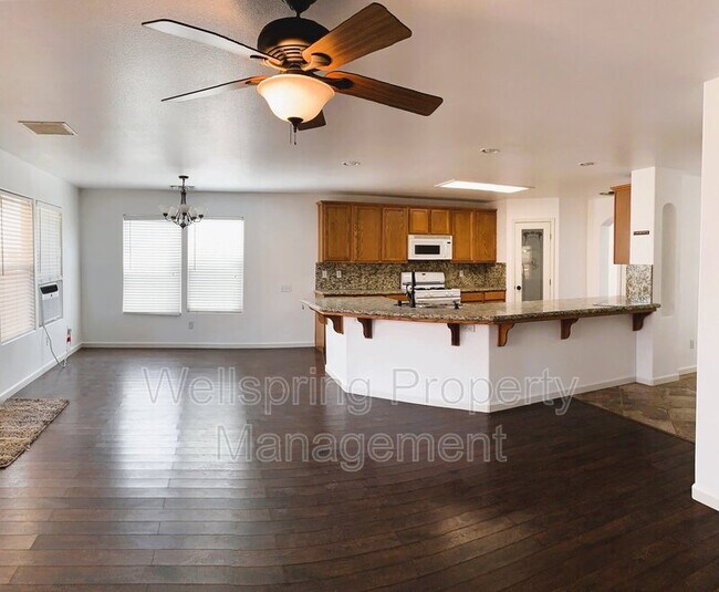 Building Photo - 400 Mavis Ct