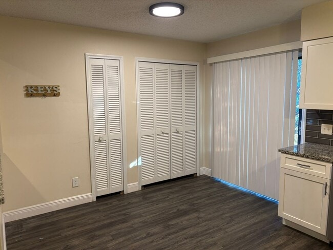 Building Photo - 2 Bedroom 2 Bathroom in St Cloud