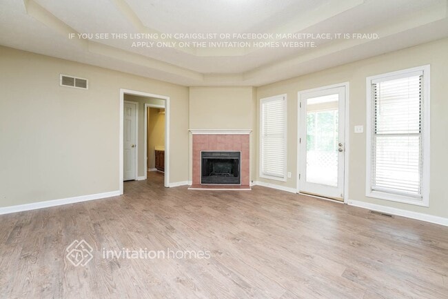 Foto del edificio - 2705 Candler Ct