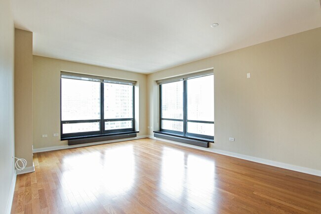 Building Photo - 130 N Garland Ct