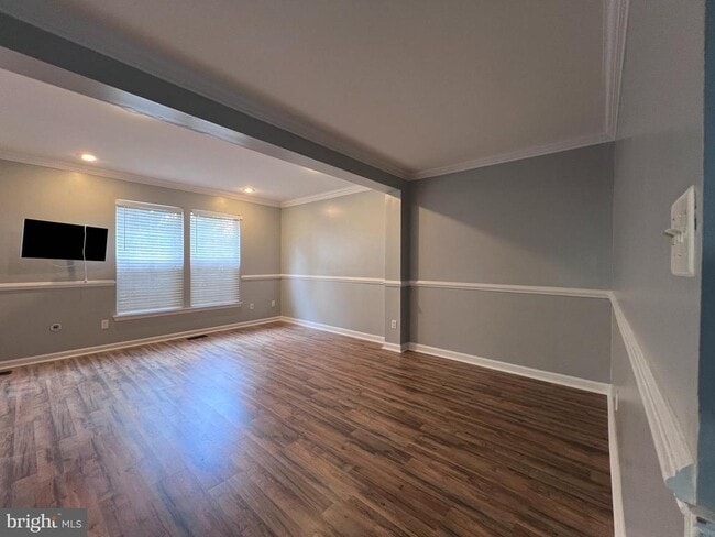 Foto del edificio - 9038 Falcon Glen Ct