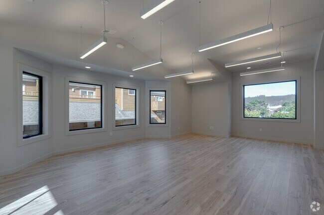 Trabajo en vivo - 742SF - Elk Run Village