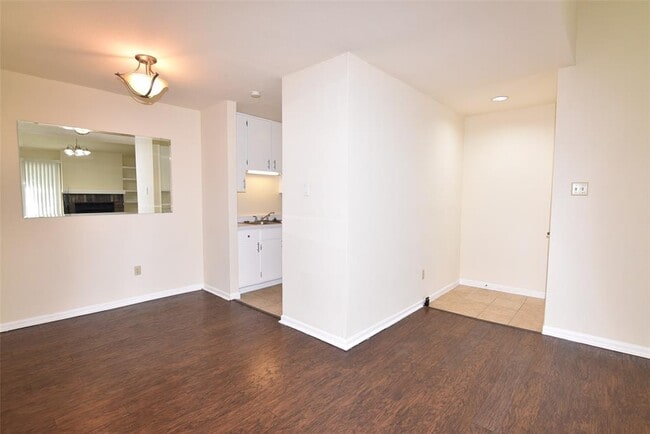 Building Photo - 7950 N Stadium Dr