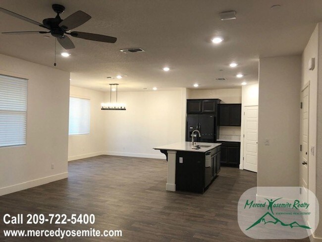 Building Photo - 4 br, 3 bath House - 3852 Pizarro Way