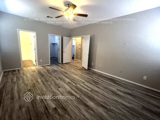 Foto del edificio - 1006 S Colonial Ct