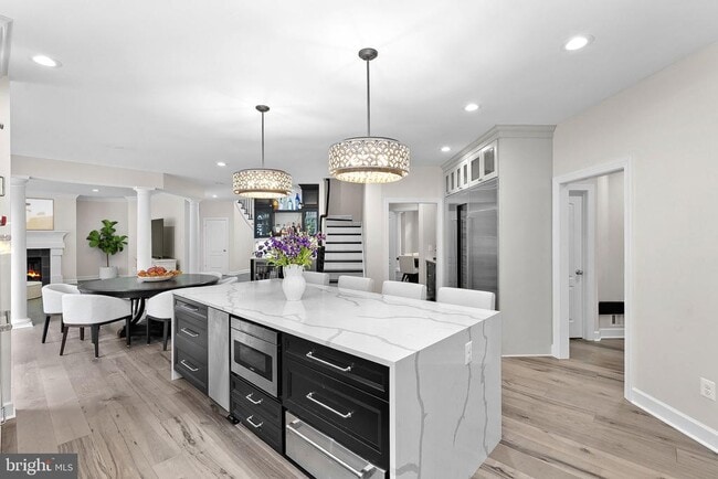 Building Photo - 20589 Myers Pl