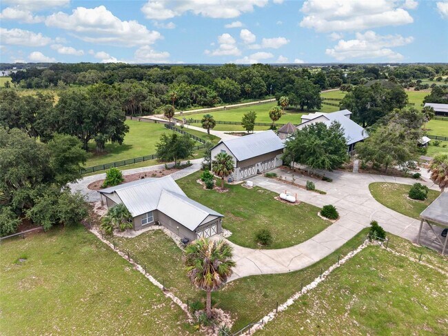 Foto del edificio - 13342 W Lake Yale Rd