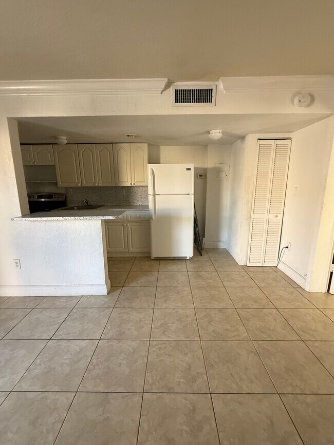 Foto del edificio - 3901 SW 112th Ave