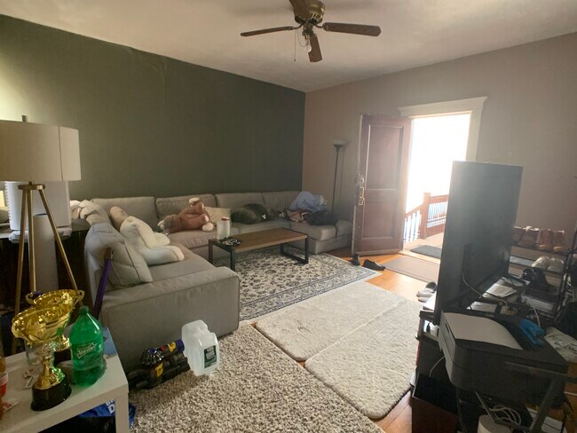 Building Photo - 65 Saint Marys St