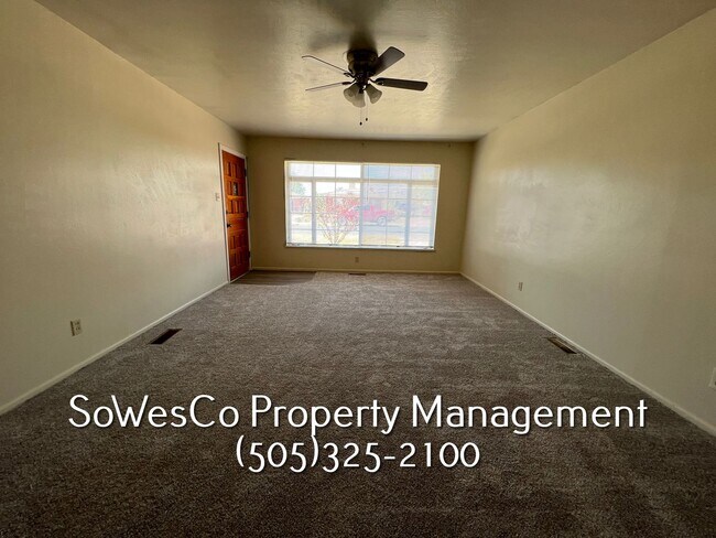 Foto del edificio - 3 Bedroom 2 Bath, Newer Flooring, Paint & ...