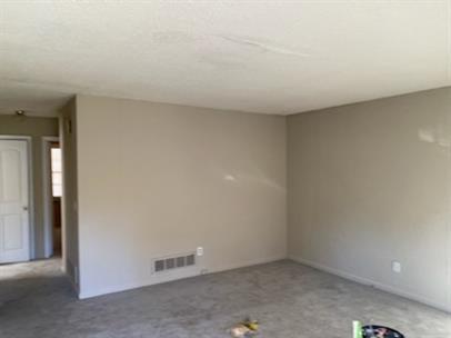 Building Photo - 2 bed 1 bath