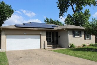Building Photo - 1318 N Rogers Rd