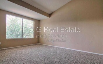 Building Photo - 500 N Roosevelt Ave