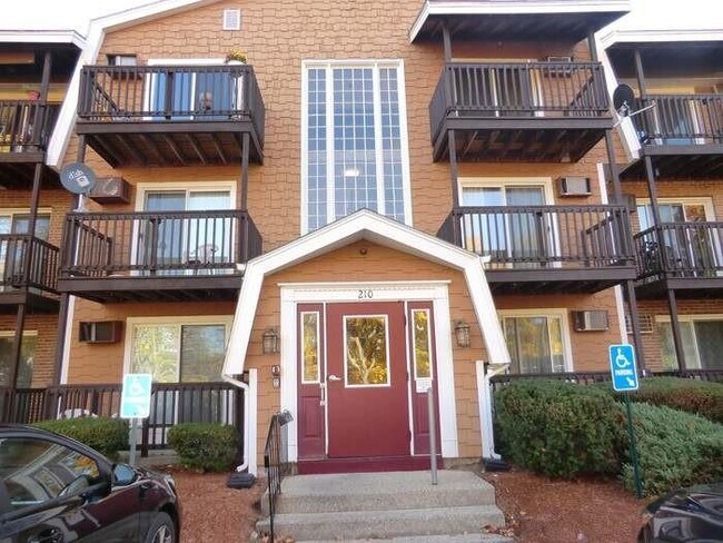 Building Photo - 210 Brook Village Rd