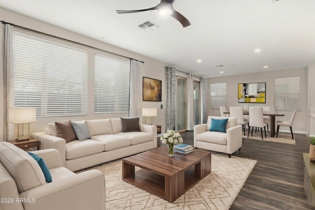 Building Photo - 1861 S Follett Way