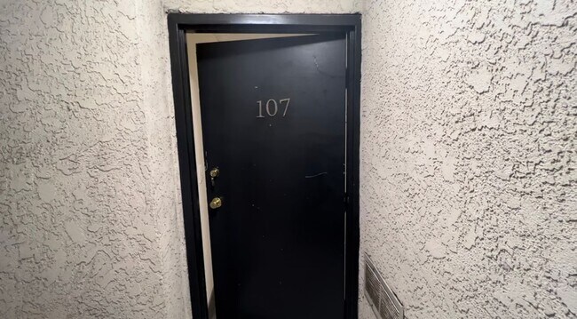 Foto del edificio - 3715 S Canfield Ave