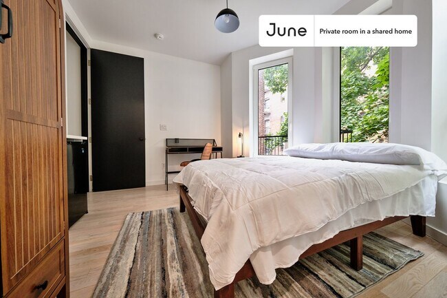 Foto del edificio - Room in Shared 4 bed/4 bath home in Ditmas Park