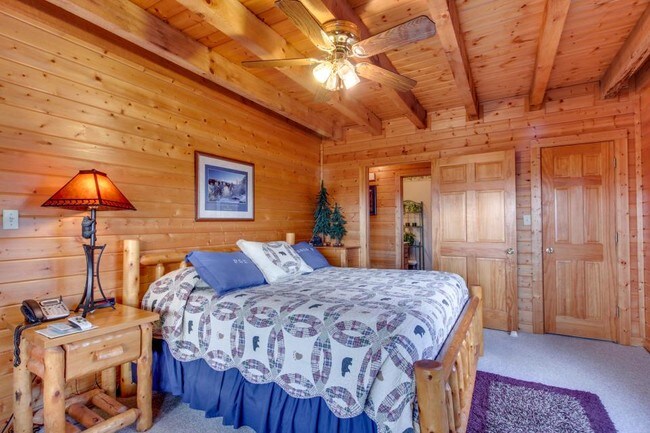 Building Photo - 2488 Black Bear Ridge Way
