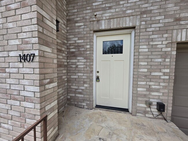 Foto del edificio - Beautiful 4 Bedroom Home for Lease!