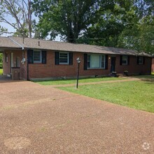 Building Photo - 2231 Cabin Hill Rd