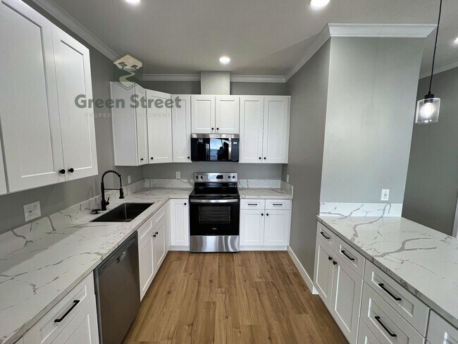 Foto del edificio - 2410 Albatross St