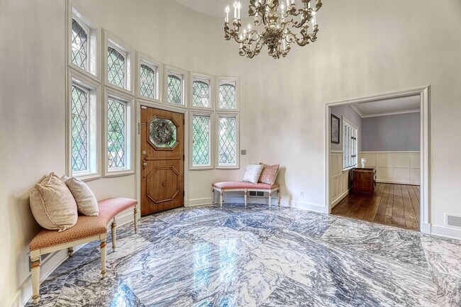 Foto del edificio - 280 Greenway Rd