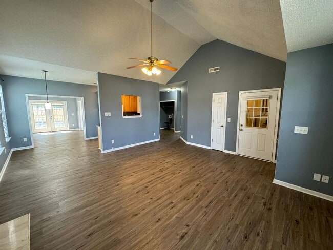 Building Photo - Nice 3/2 House in West Rome- $1,595