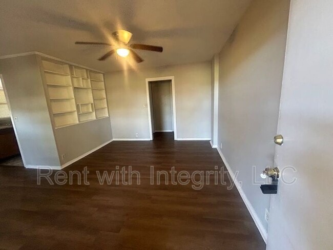 Building Photo - 2619 Mission Rd