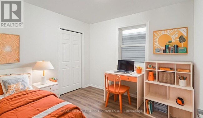 Building Photo - 18 Louise Ln