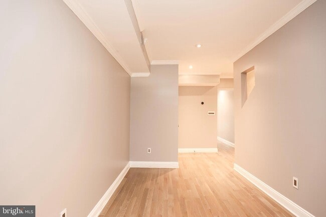 Building Photo - 544 Newton Pl NW