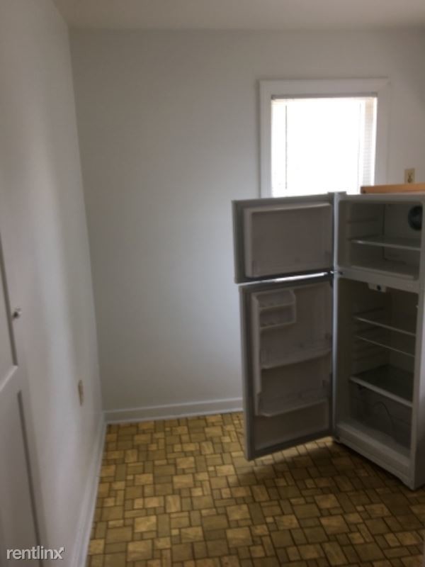 Foto del edificio - 1 br, 1 bath Apartment - 1116A Central St