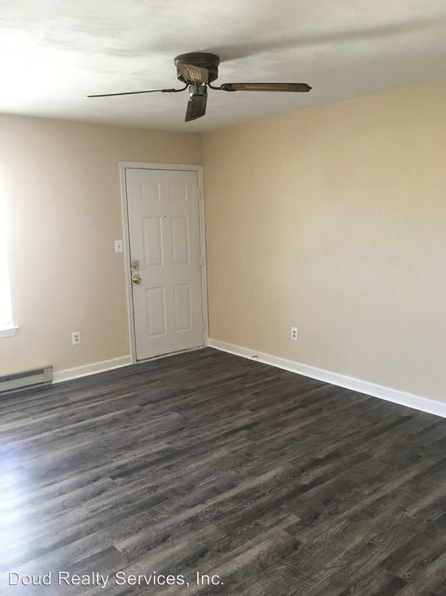 Building Photo - 8564-8564 Chesapeake Blvd