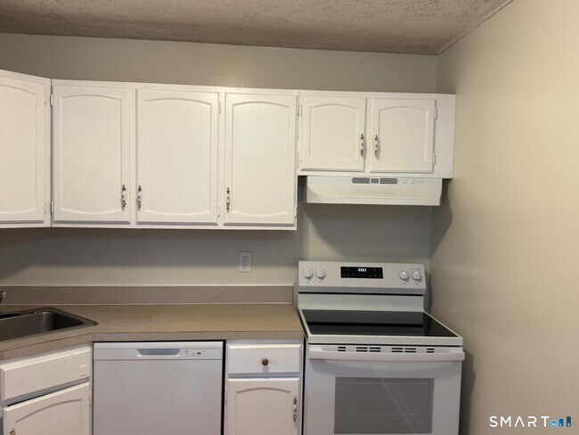 Foto del edificio - 1274 E Main St