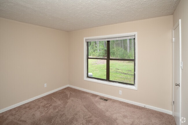 3BR,2BA-1284-SF - Lakehurst Apartments