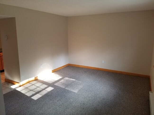 Building Photo - 301 31st St