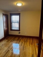 Building Photo - 3 Day St