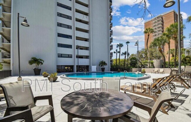 Foto del edificio - 4141 Bayshore Blvd