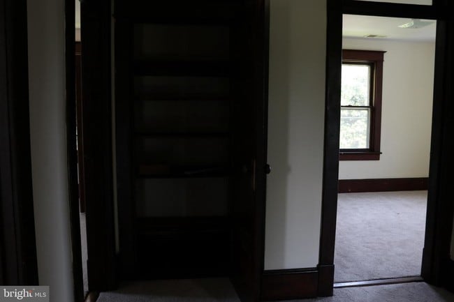 Building Photo - 200 S Orchard Dr