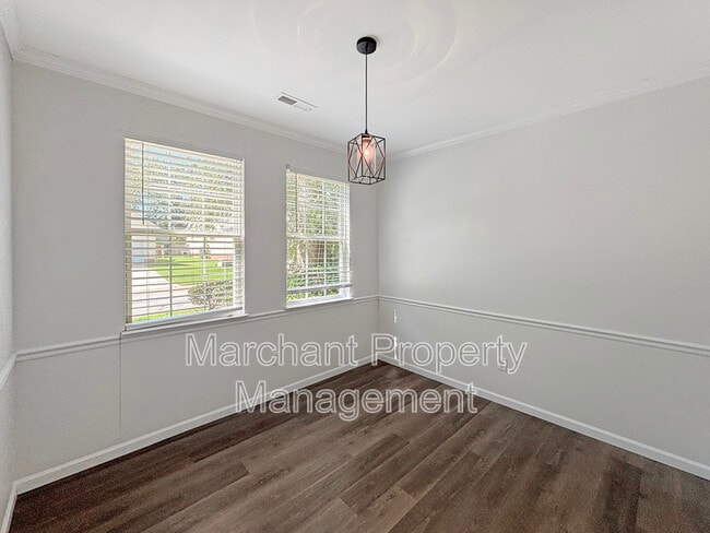 Photo - 110 Golden Crest Ct House